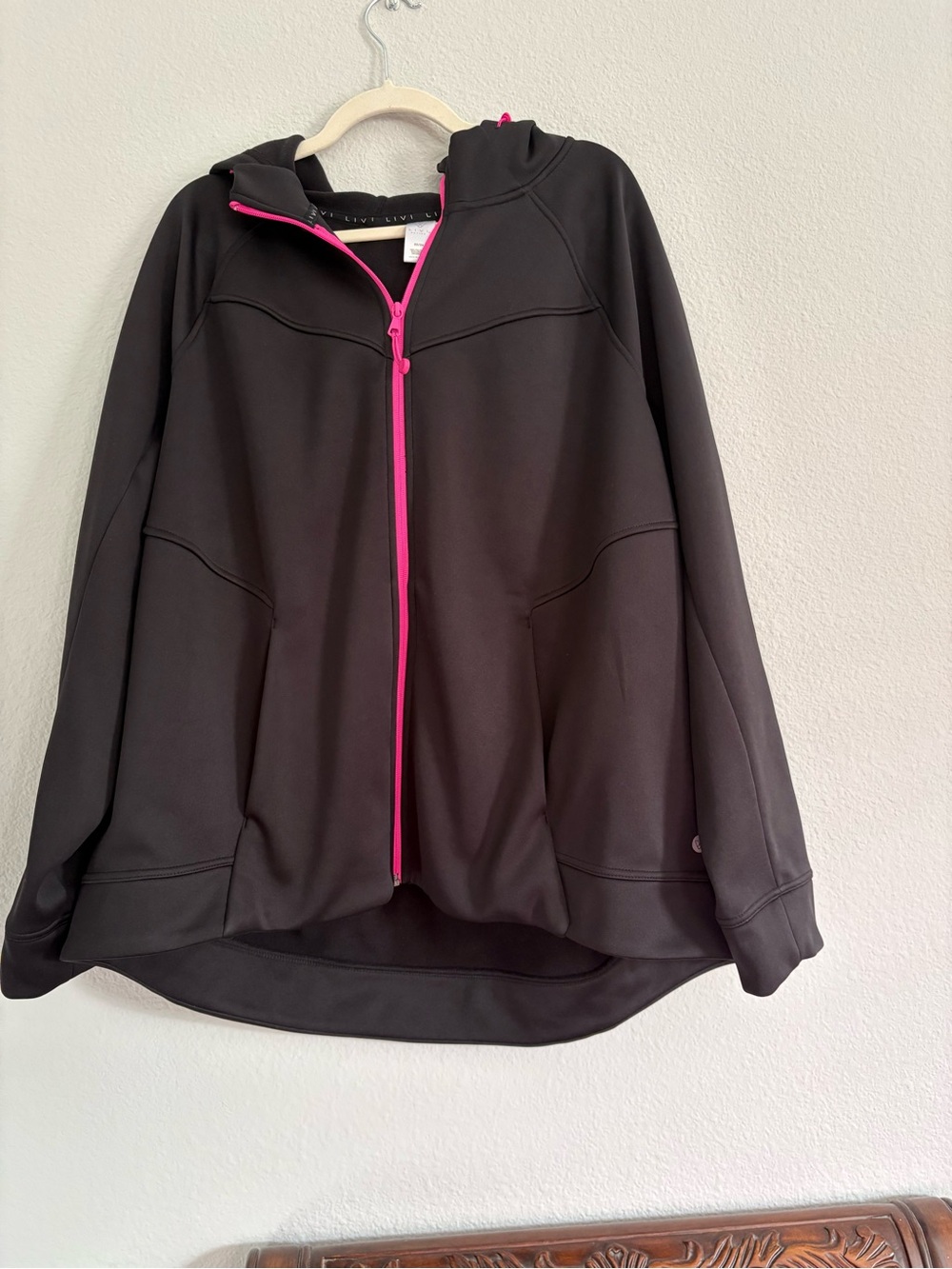 Lane Bryant LIVI Active Heavy Black
Scuba Hoodie Jacket Pink Trim 22/24 Like Ne